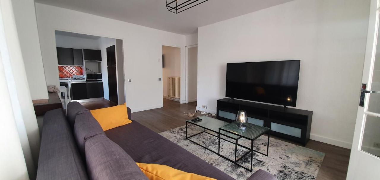 Appartement Entier Au Dessus De Villa, Climatisation Reversible Poele A Bois Tres Chaleureux , Wi Fi Parking Privee Gratuit Situation 500 M, Plage Et Centre Ville Санари-сюр-Мер Экстерьер фото