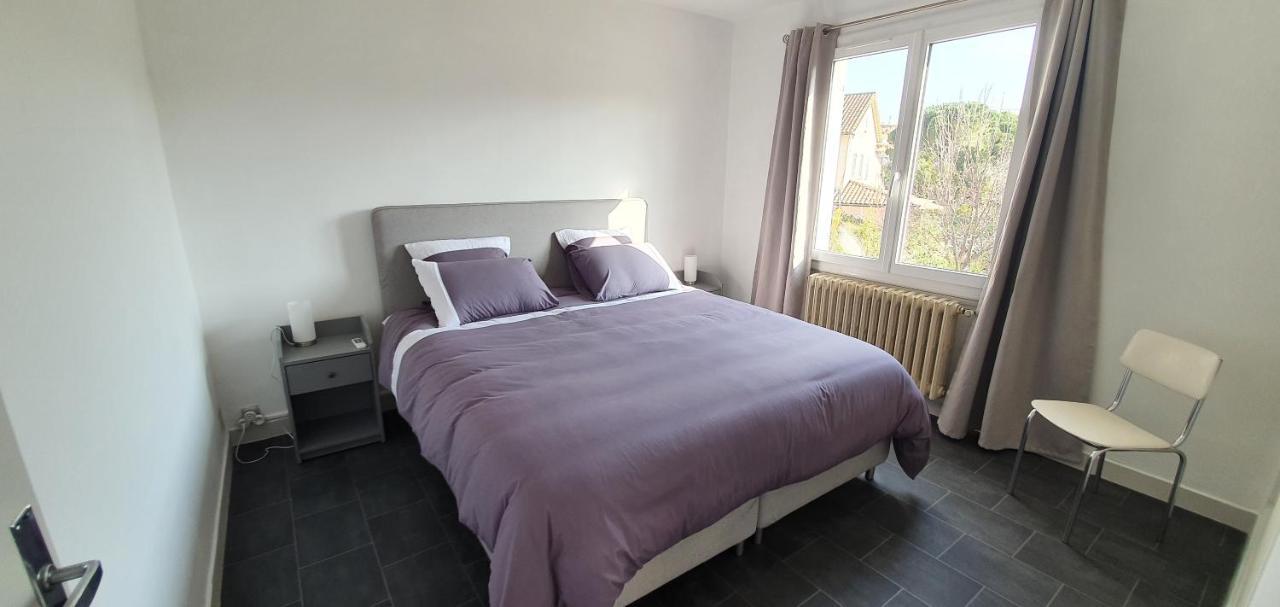 Appartement Entier Au Dessus De Villa, Climatisation Reversible Poele A Bois Tres Chaleureux , Wi Fi Parking Privee Gratuit Situation 500 M, Plage Et Centre Ville Санари-сюр-Мер Экстерьер фото