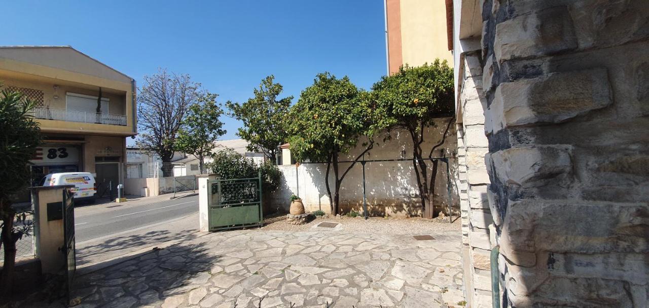 Appartement Entier Au Dessus De Villa, Climatisation Reversible Poele A Bois Tres Chaleureux , Wi Fi Parking Privee Gratuit Situation 500 M, Plage Et Centre Ville Санари-сюр-Мер Экстерьер фото