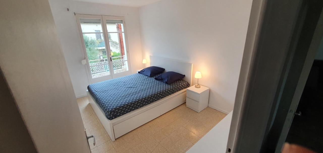Appartement Entier Au Dessus De Villa, Climatisation Reversible Poele A Bois Tres Chaleureux , Wi Fi Parking Privee Gratuit Situation 500 M, Plage Et Centre Ville Санари-сюр-Мер Экстерьер фото