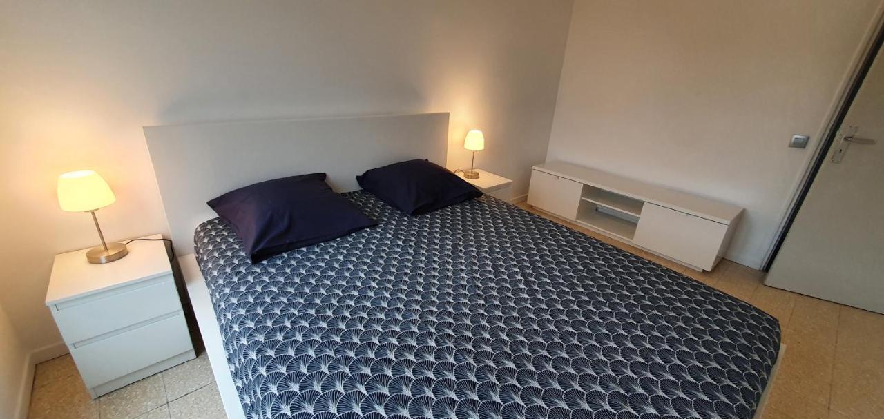 Appartement Entier Au Dessus De Villa, Climatisation Reversible Poele A Bois Tres Chaleureux , Wi Fi Parking Privee Gratuit Situation 500 M, Plage Et Centre Ville Санари-сюр-Мер Экстерьер фото